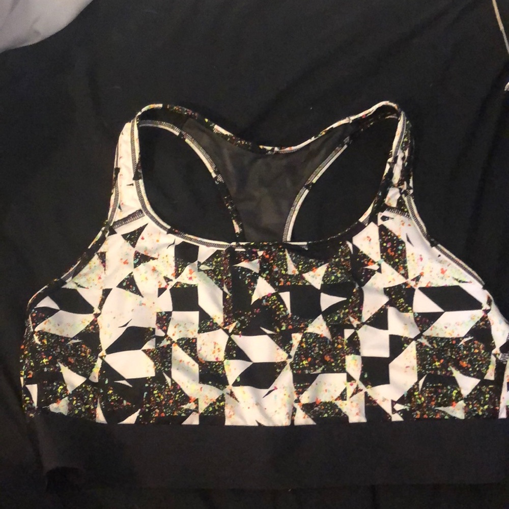 VS sports bra